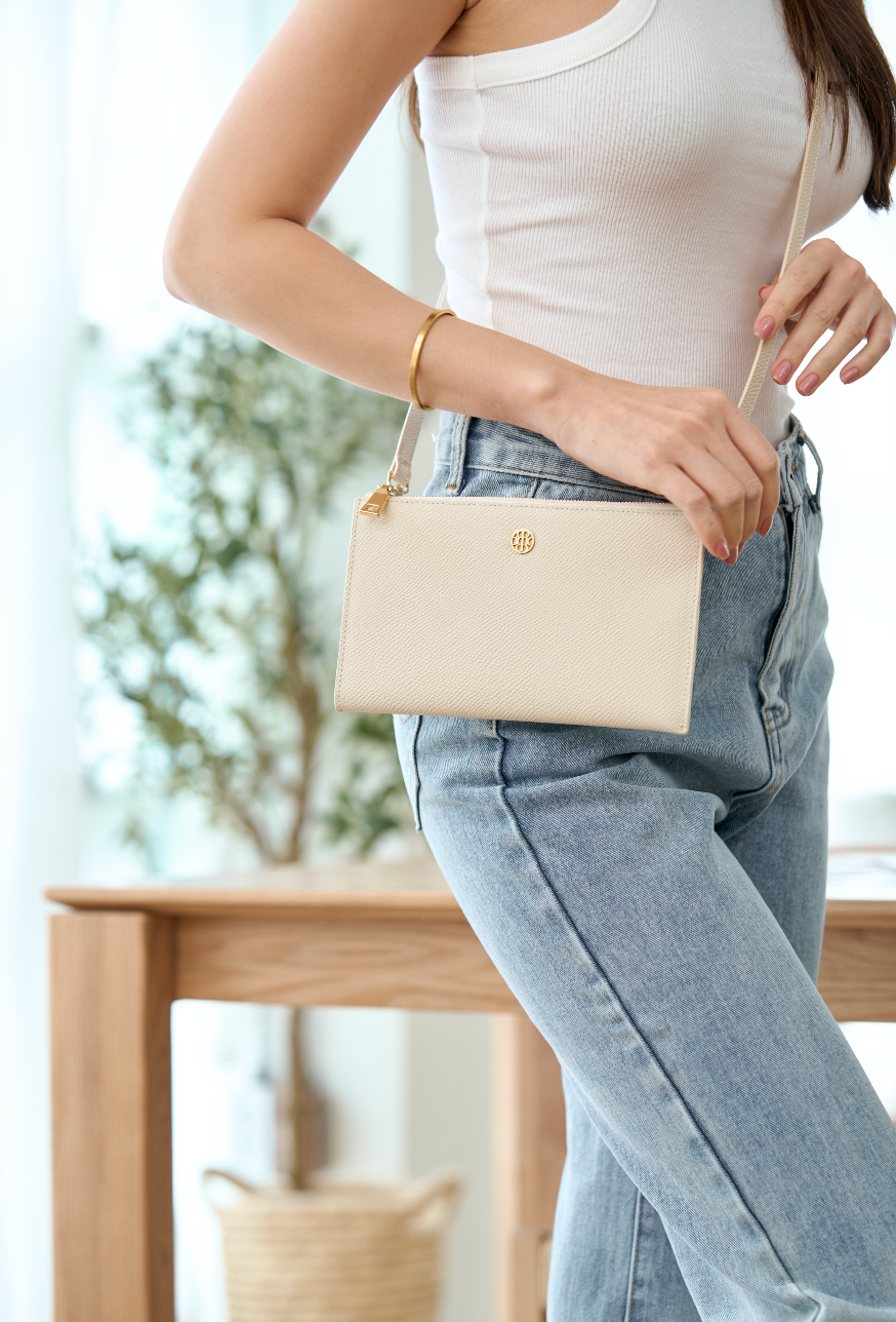 Darling Wristlet - Ivory